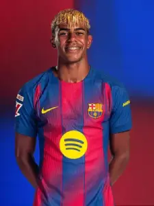 lamine yamal 100 Pemain Paling Berharga di Dunia