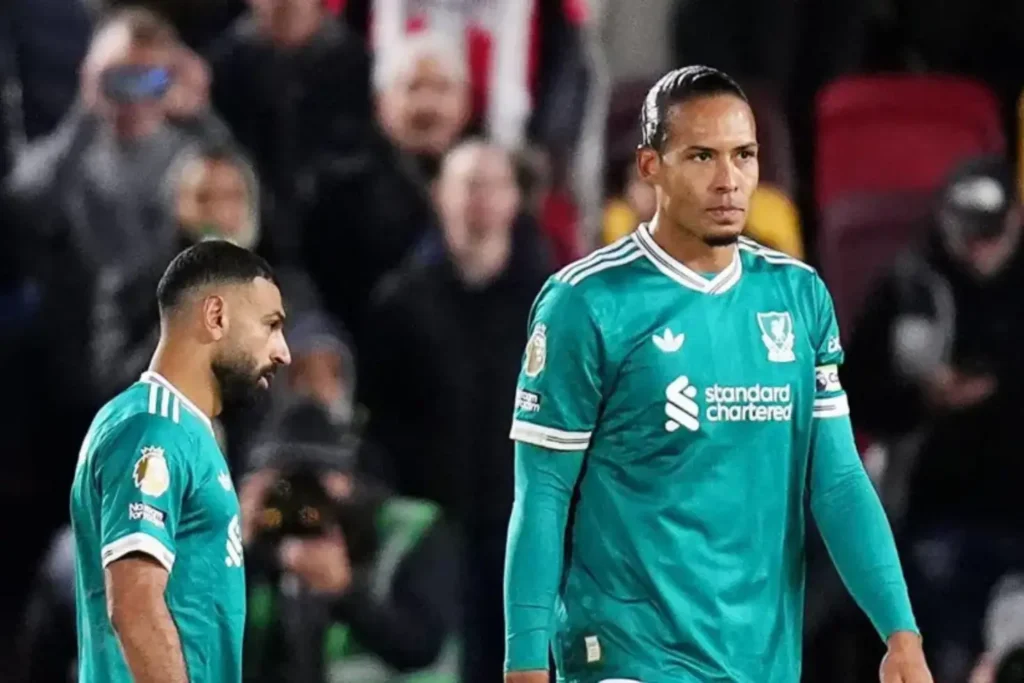 Berita Liverpool: Arne Slot Tegaskan Tidak Akan Ubah Gaya Menyerang Meski Terpuruk liverpool van dijk