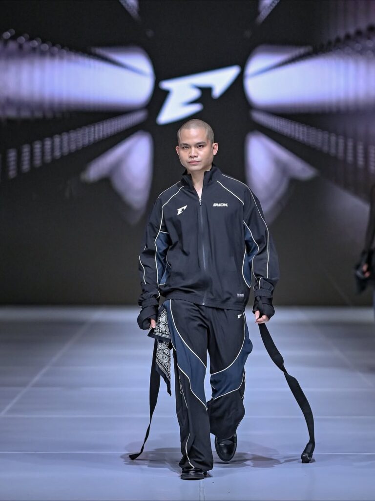 Aparel Timnas Indonesia Erspo Bawa Semangat Olahraga ke Panggung Fashion Dunia Cellos ERSPO