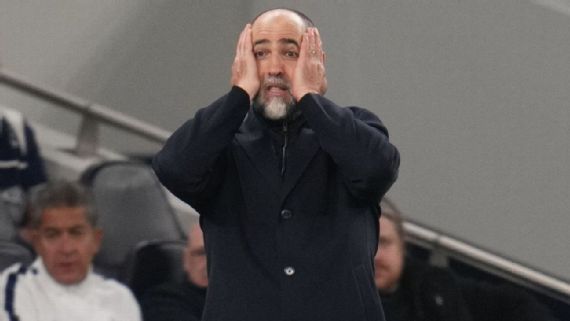 Tottenham Hotspur tunjuk Roberto De Zerbi dengan kontrak lima tahun. Pelatih Italia ini ditugaskan selamatkan Spurs dari degradasi Premier League.